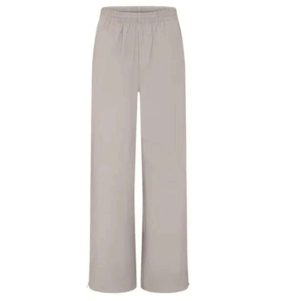 🩶 SKIMS Stone Woven Nylon Track Pants Nike - Picture 5 of 11